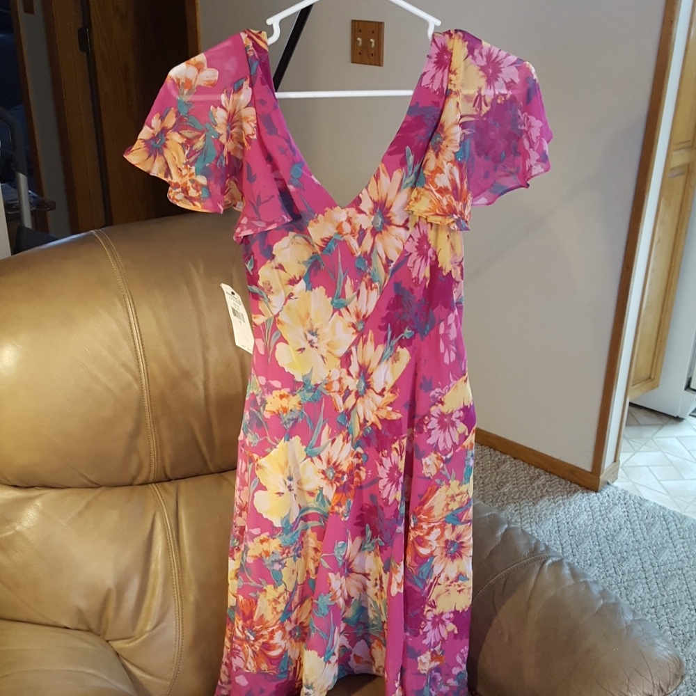 Women's New American Living v- neck dress size 6 - Picture 2 of 8